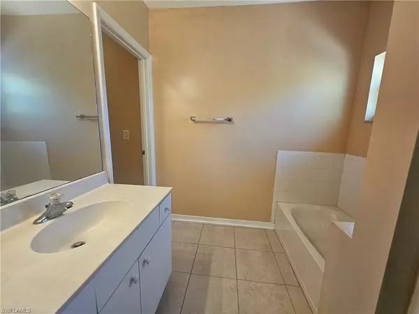 Lehigh Acres, FL 33974,1105 Florence ST E