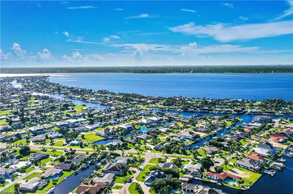 Cape Coral, FL 33904,5309 Baypoint CT