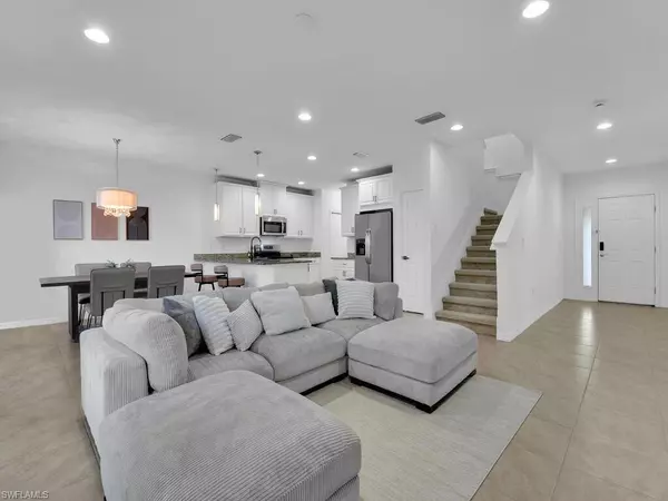 12526 Laurel Cove DR, Fort Myers, FL 33913