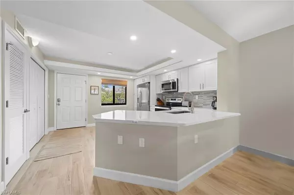 Sanibel, FL 33957,979 E Gulf DR #C331