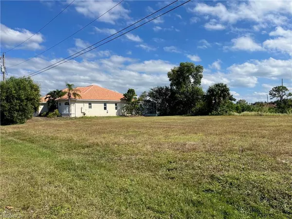 Cape Coral, FL 33909,1126 NE 39th ST