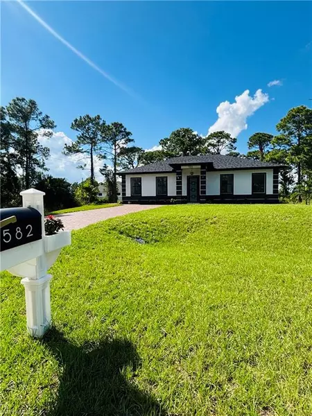 582 Eisenhower BLVD, Lehigh Acres, FL 33974