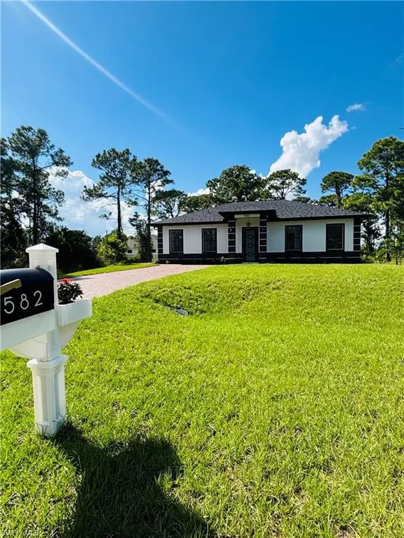 Lehigh Acres, FL 33974,582 Eisenhower BLVD