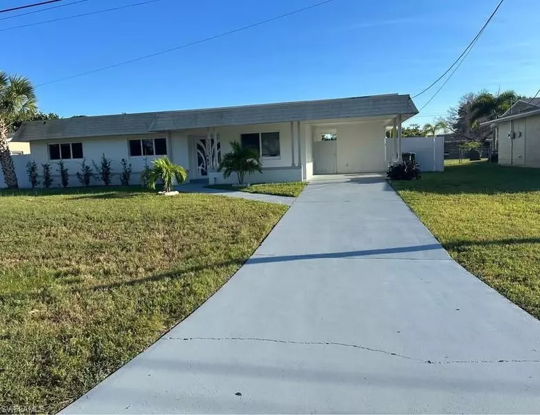 1524 NE 4th LN, Cape Coral, FL 33909