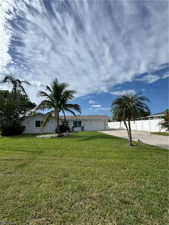 3720 SE 21st PL, Cape Coral, FL 33904