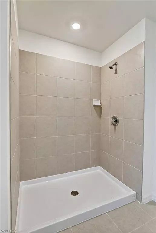 Lehigh Acres, FL 33974,19525 Fairhill CT