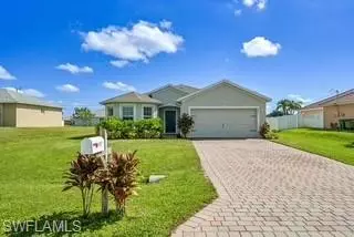 Cape Coral, FL 33990,927 SE 5th CT
