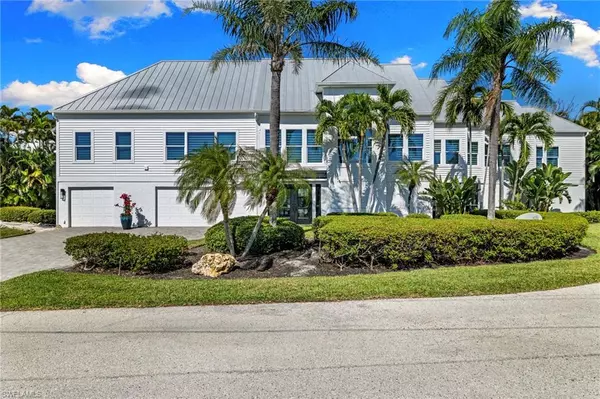 1730 Jewel Box DR, Sanibel, FL 33957