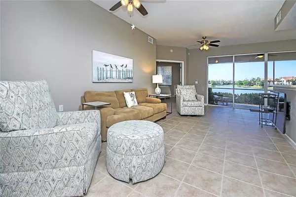 Fort Myers, FL 33908,16590 Crownsbury WAY #102