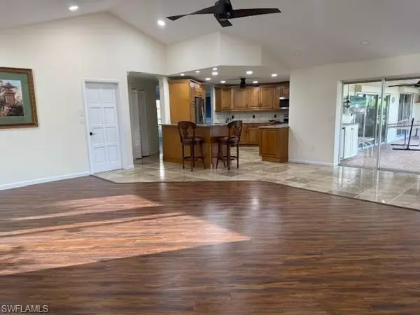 Fort Myers, FL 33919,7292 Popham DR