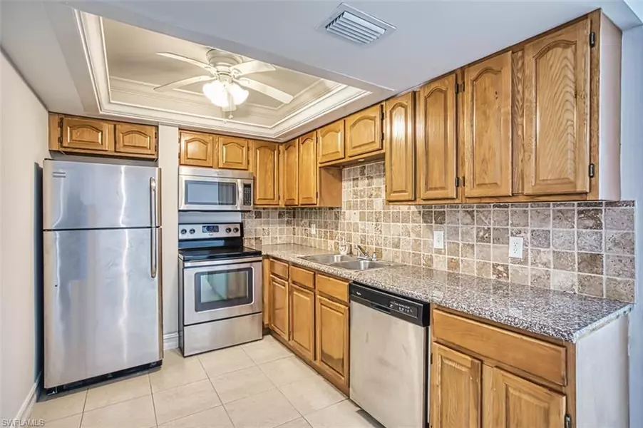 12471 McGregor BLVD #12, Fort Myers, FL 33919