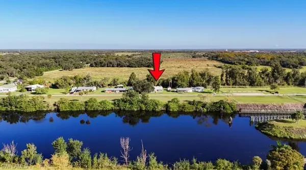 Moore Haven, FL 33471,1159 Lock LN