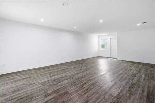 Labelle, FL 33935,9011 Penny CIR