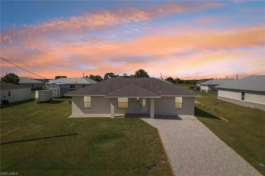 9010 S Indio CIR, Labelle, FL 33935