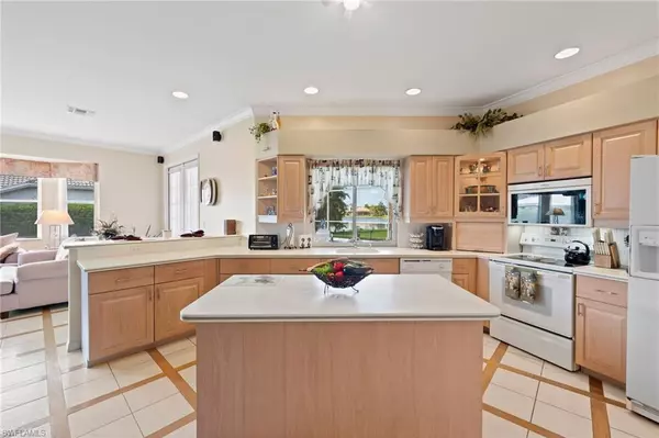 Fort Myers, FL 33912,8720 Kilkenny CT