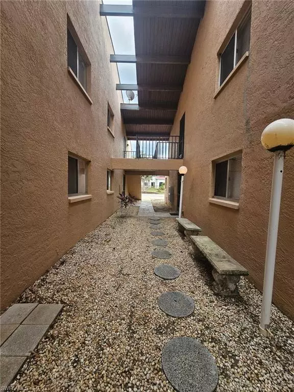 Cape Coral, FL 33904,4030 Coronado PKWY #102