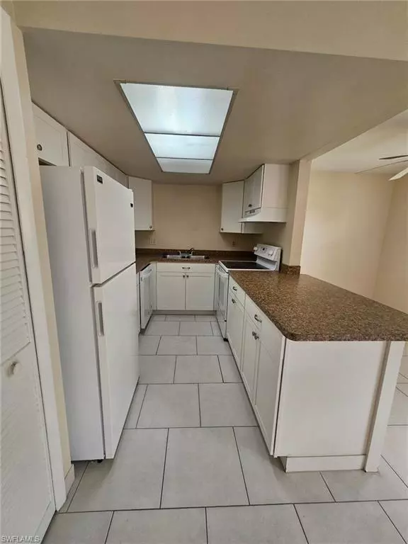 Cape Coral, FL 33904,4030 Coronado PKWY #102