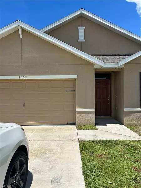 1123 SW 40th TER, Cape Coral, FL 33914