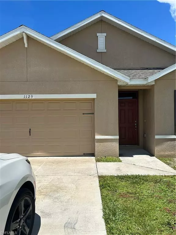 1123 SW 40th TER, Cape Coral, FL 33914