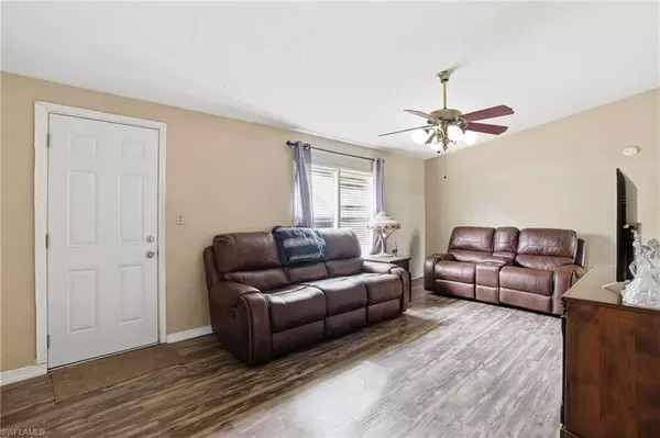 Labelle, FL 33935,868 Avalon AVE