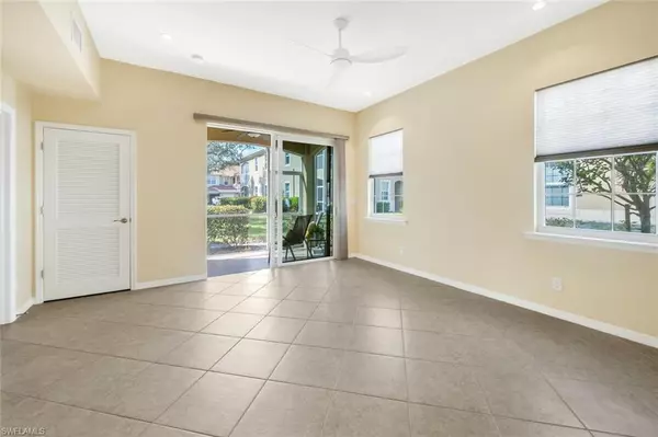 Fort Myers, FL 33919,8564 Oakshade CIR #102