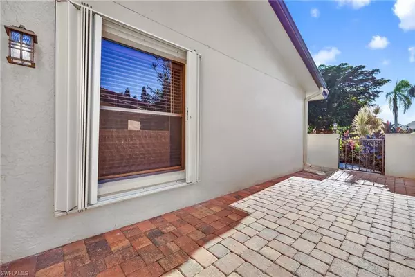 Fort Myers, FL 33907,5490 Governors DR