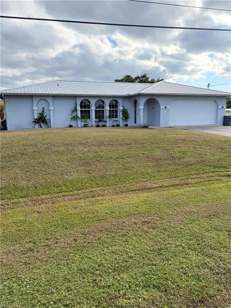 240 E Mariana AVE, North Fort Myers, FL 33917