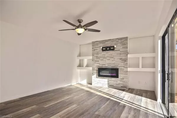 Fort Myers, FL 33907,5540 Malt DR #4