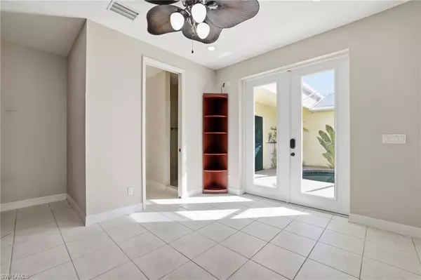 Cape Coral, FL 33990,1012 SE 5th TER