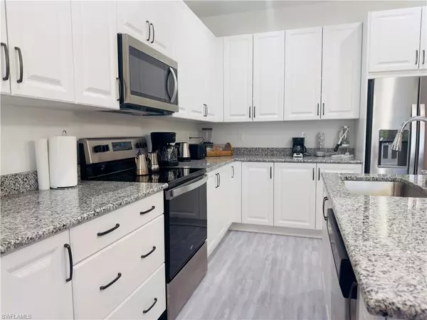 Cape Coral, FL 33914,5865 Shell Cove DR #105