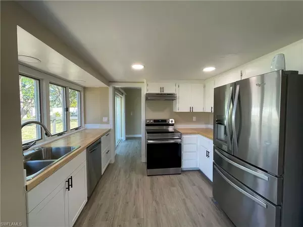 Cape Coral, FL 33904,253 SE 46th TER