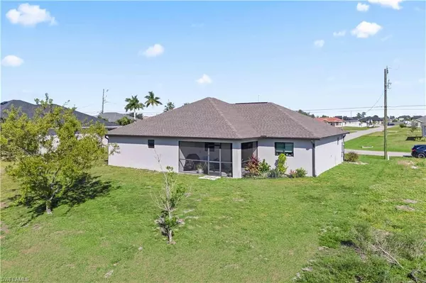 Cape Coral, FL 33991,1048 SW 1st ST