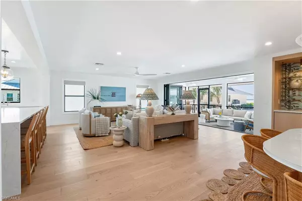 Captiva, FL 33924,24 Beach Homes