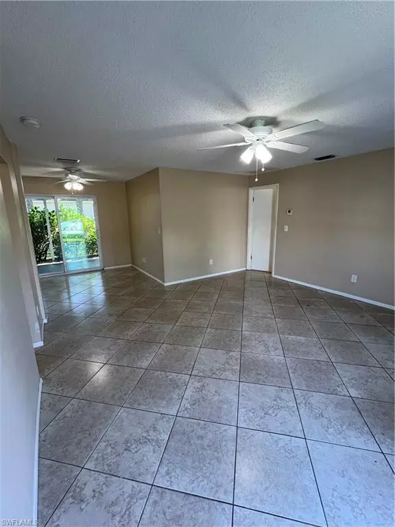 Lehigh Acres, FL 33936,222 Robert AVE