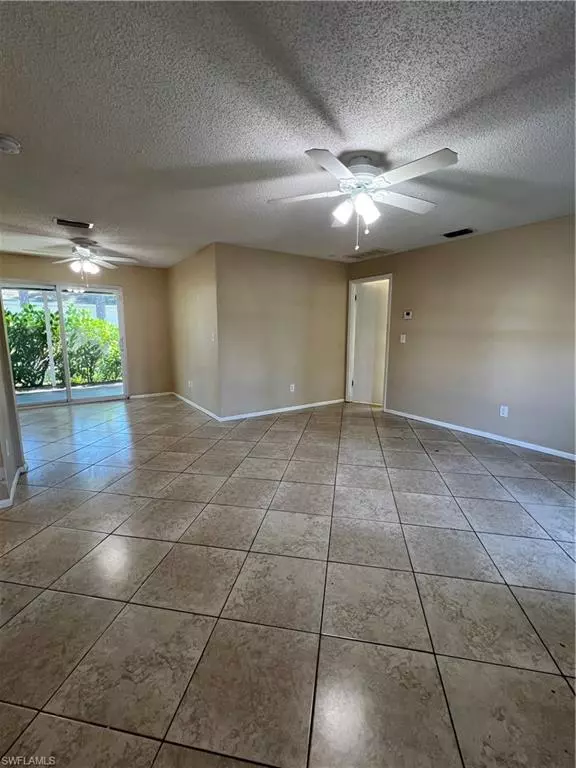 Lehigh Acres, FL 33936,222 Robert AVE