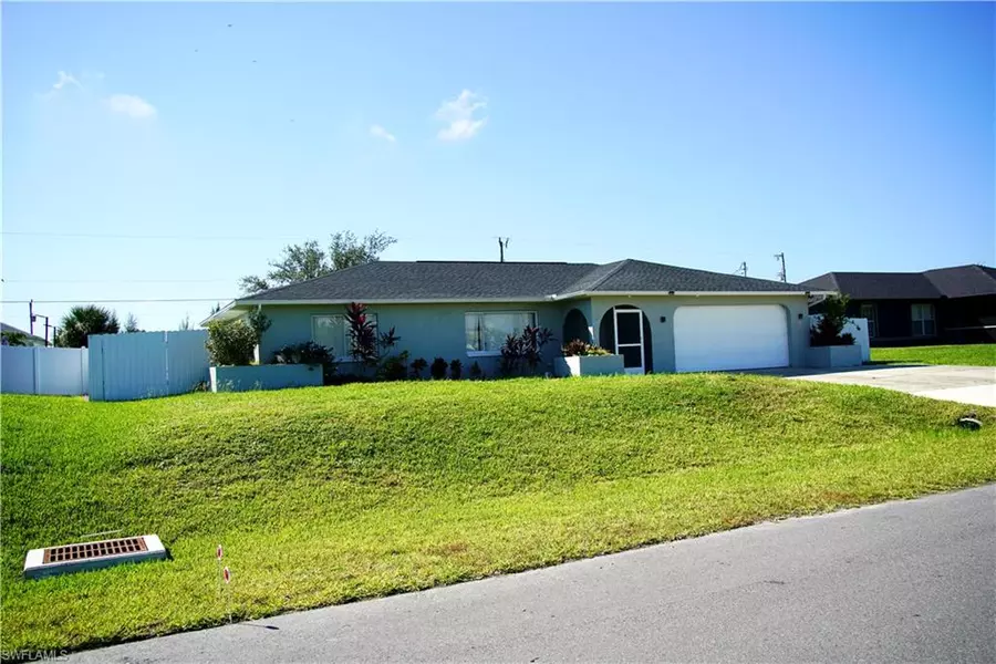 224 NE 9th TER, Cape Coral, FL 33909