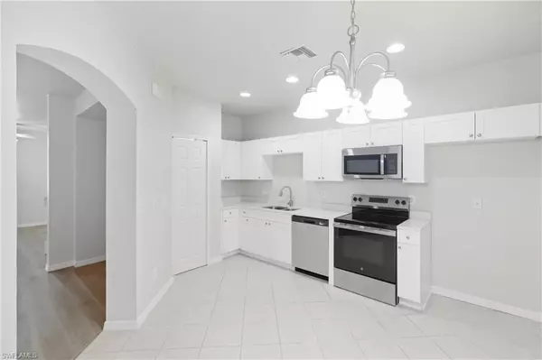 Fort Myers, FL 33967,9656 Roundstone CIR