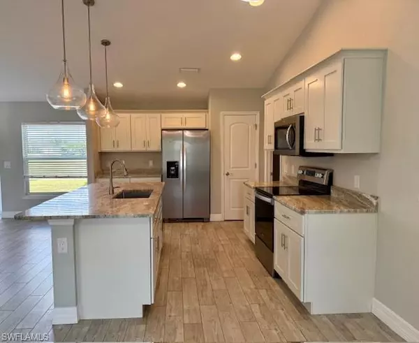 Cape Coral, FL 33909,606 NE 16th TER