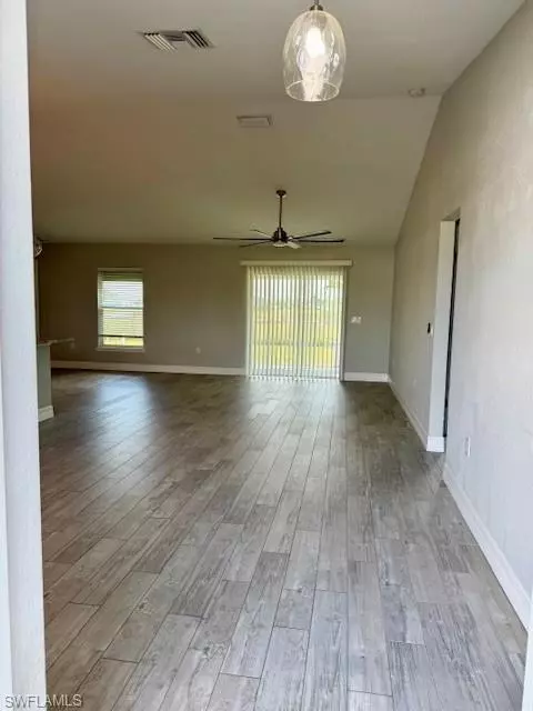 Cape Coral, FL 33909,606 NE 16th TER