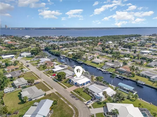 North Fort Myers, FL 33903,1661 Swan TER