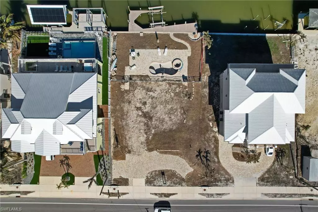 Fort Myers Beach, FL 33931,8259 Estero BLVD