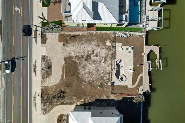 Fort Myers Beach, FL 33931,8259 Estero BLVD