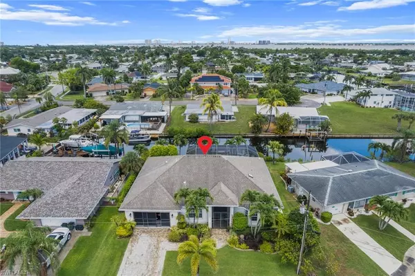 North Fort Myers, FL 33903,4424 N Bay CIR