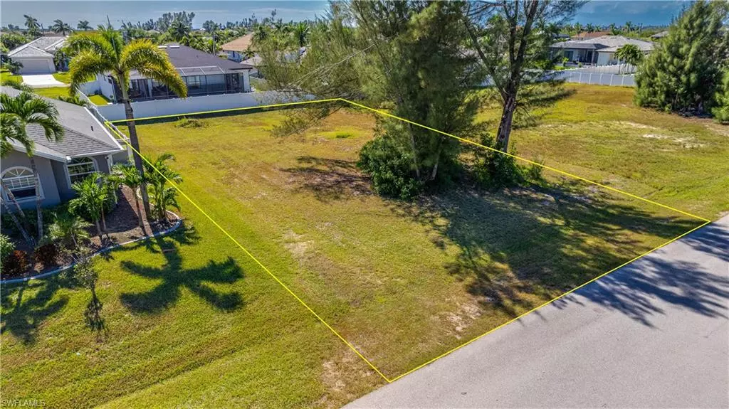 Cape Coral, FL 33991,3806 SW 3rd ST