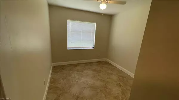 Lehigh Acres, FL 33936,1099 Vineyard PL