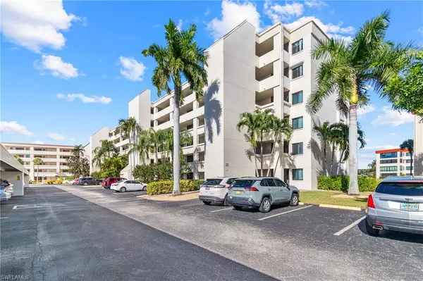 Fort Myers, FL 33907,7406 Lake Breeze DR #615