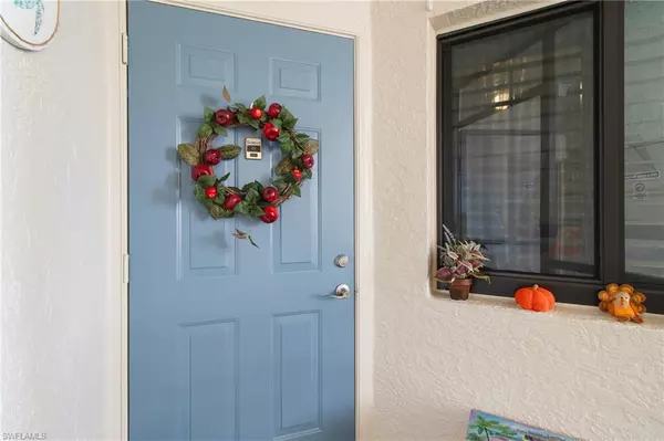 Fort Myers, FL 33907,7406 Lake Breeze DR #615