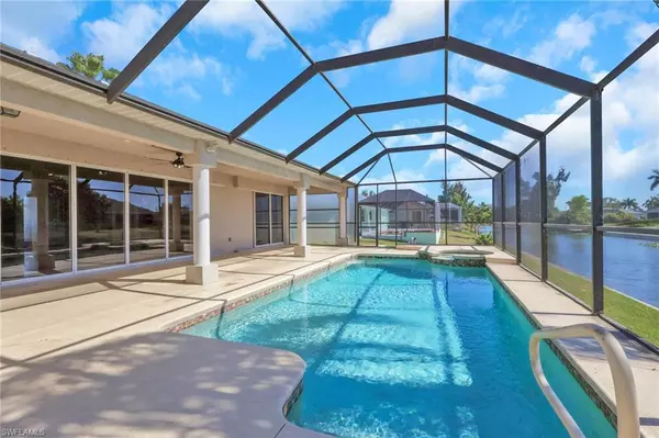 Cape Coral, FL 33990,402 SE 15th TER