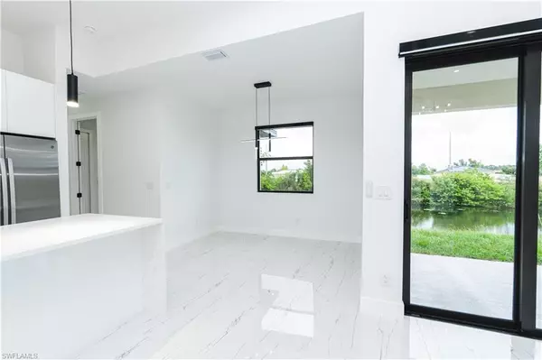 Cape Coral, FL 33909,903 NE 23rd ST