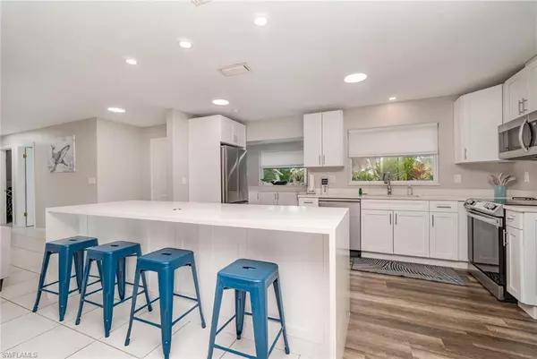 Cape Coral, FL 33914,163 SW 51st TER